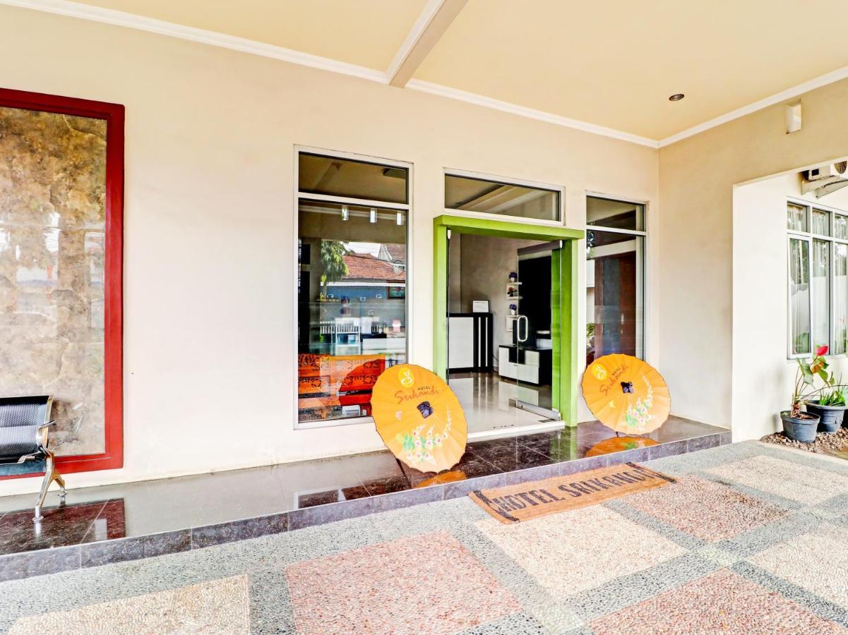 Oyo 90347 Hotel Srikandi Syariah タシクマラヤ エクステリア 写真