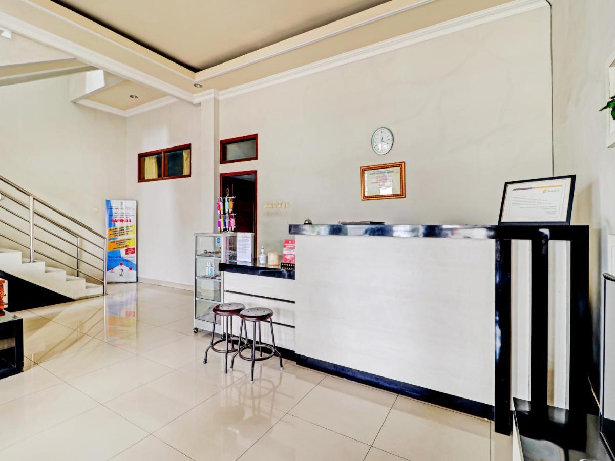 Oyo 90347 Hotel Srikandi Syariah タシクマラヤ エクステリア 写真